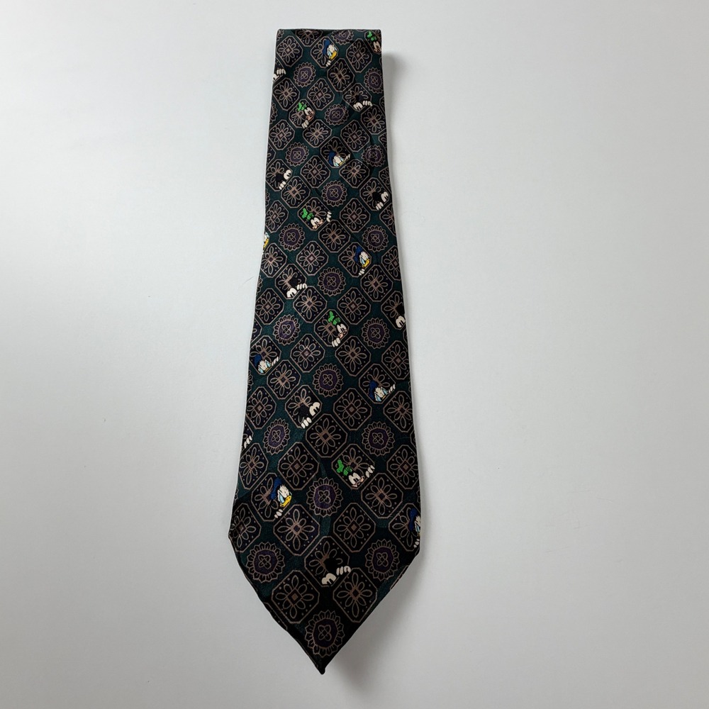 Vintage Mickey Inc Disney Green Geometric Mickey Donald Goofy Novelty Silk TIe